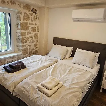 Holiday home Stone House Meter, Imotski